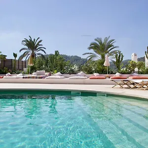 https://la-pandilla-ibiza.ibizaislandhotels.net